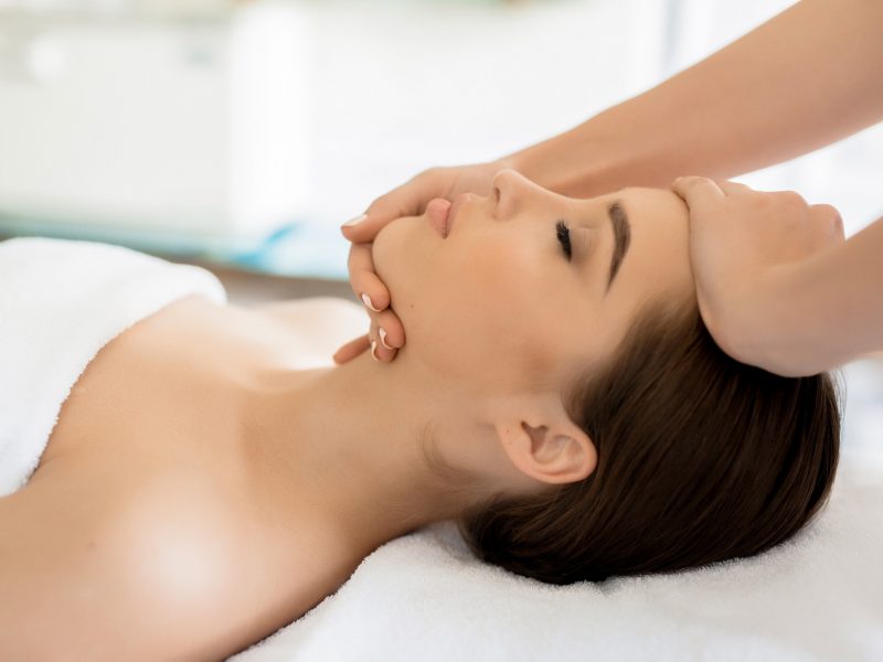 facial-massage-ETWNXSA.jpg facial-massage-ETWNXSA.jpg